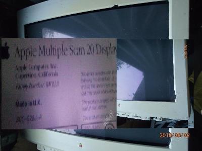 Pro sběratele, aplisty 21" CRT Apple monitor MULTIPLE SCAN 20 DISPLAY