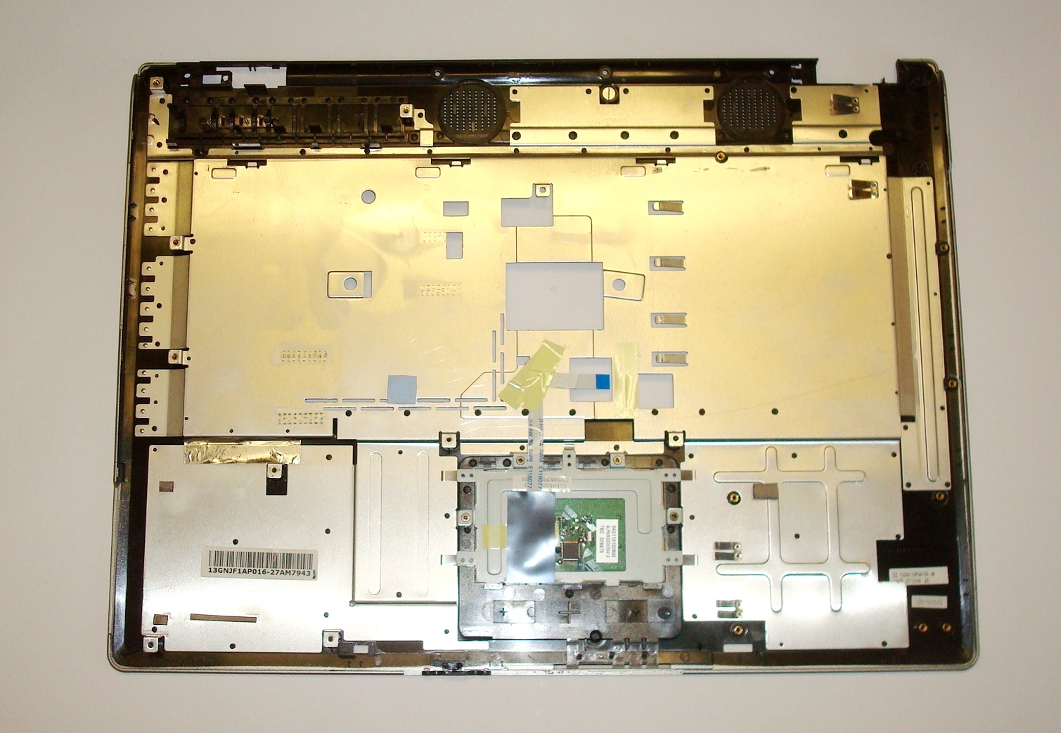 Poškozený palmrest + touchpad z Asus F3K - Notebooky, příslušenství