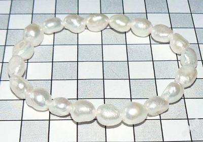 Náramek z perel, soudky cca 5x8mm, cca 18-49cm