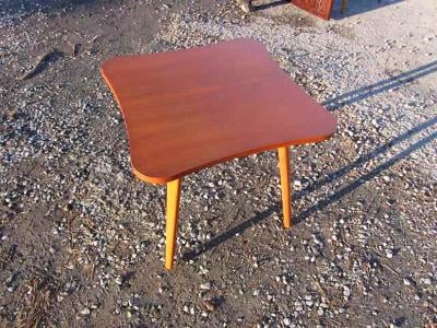 Art-deco stolek-Halabala -čtyřlístek