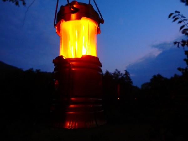 NOVÁ NABÍJECÍ SOLÁRNÍ LAMPA EFEKT HOŘÍCÍHO OHNĚ 3 v 1 - Osvětlení