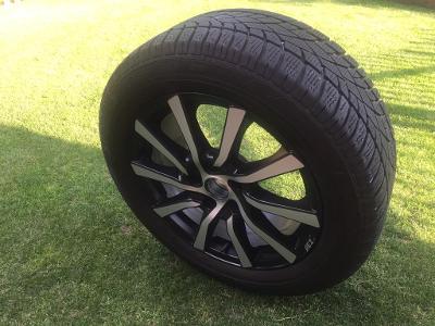 4x Kola AEZ R17 + Zimní pneu Dunlop Sport 3D