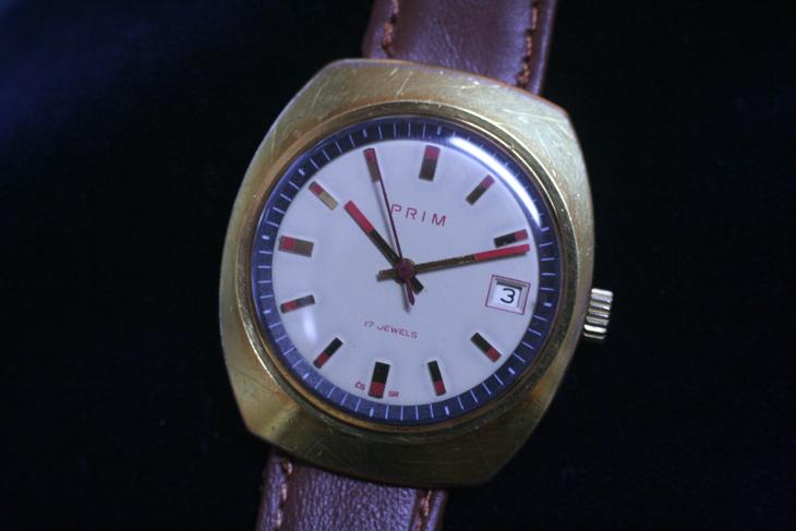 pánské hodinky PRIM 68, bílý číselník, zlacené - Starožitnosti