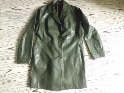 M&S málo použitý koženkový kabát eur 44/XL