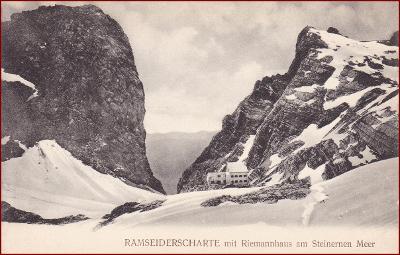 Riemannhaus * chata, hory, Tirol, Alpy * Rakousko * Z236