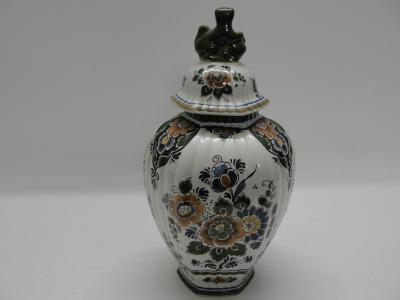 Holandský porcelán -  váza s víkem