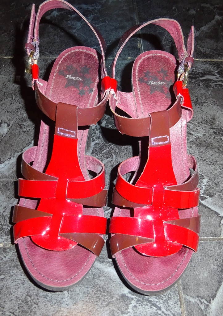 nové červenovínové páskové boty vel 38 Baťa. - Dámské boty