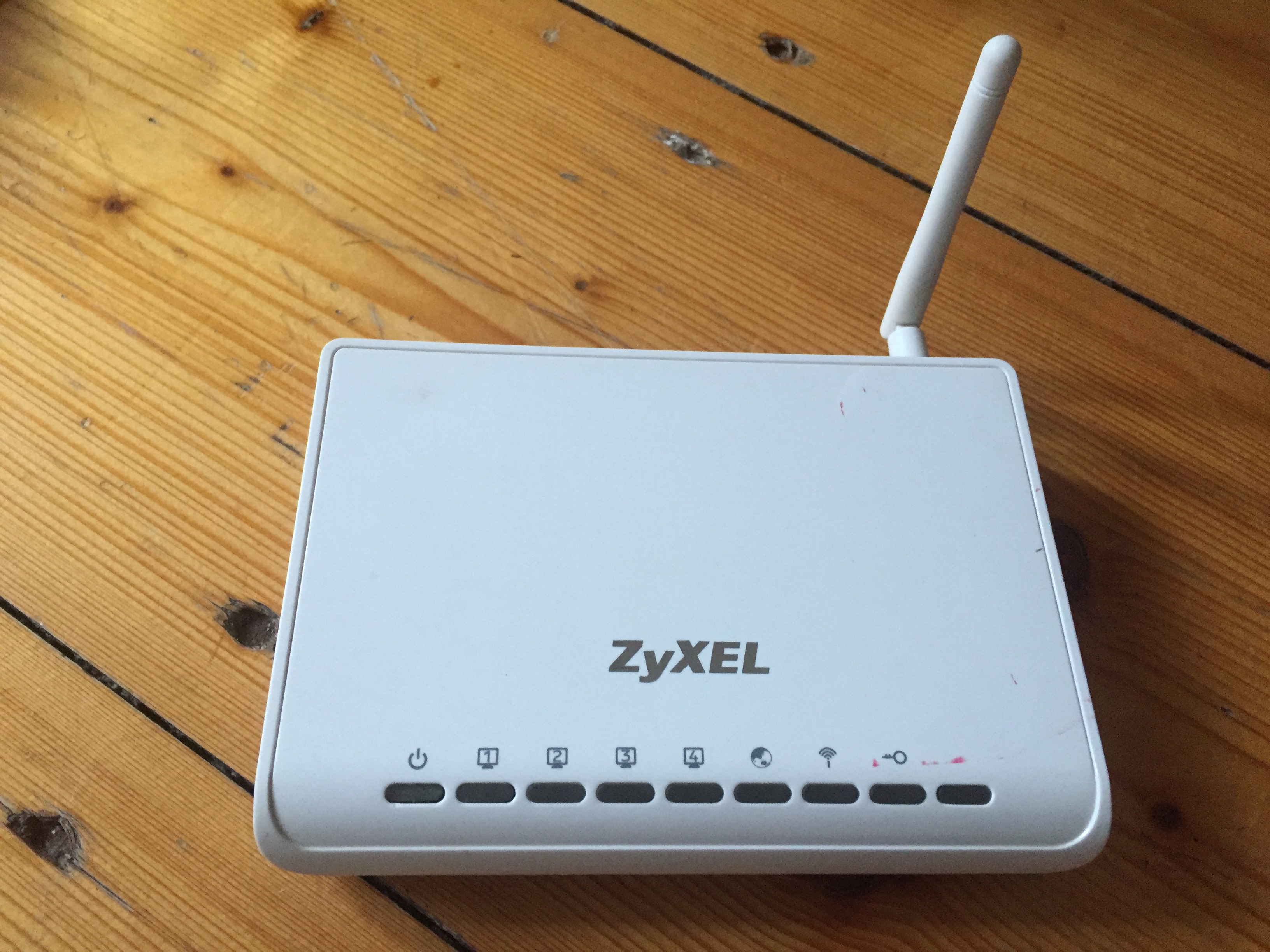 Wifi router ZyXEL NBG-416N - Komponenty pro PC