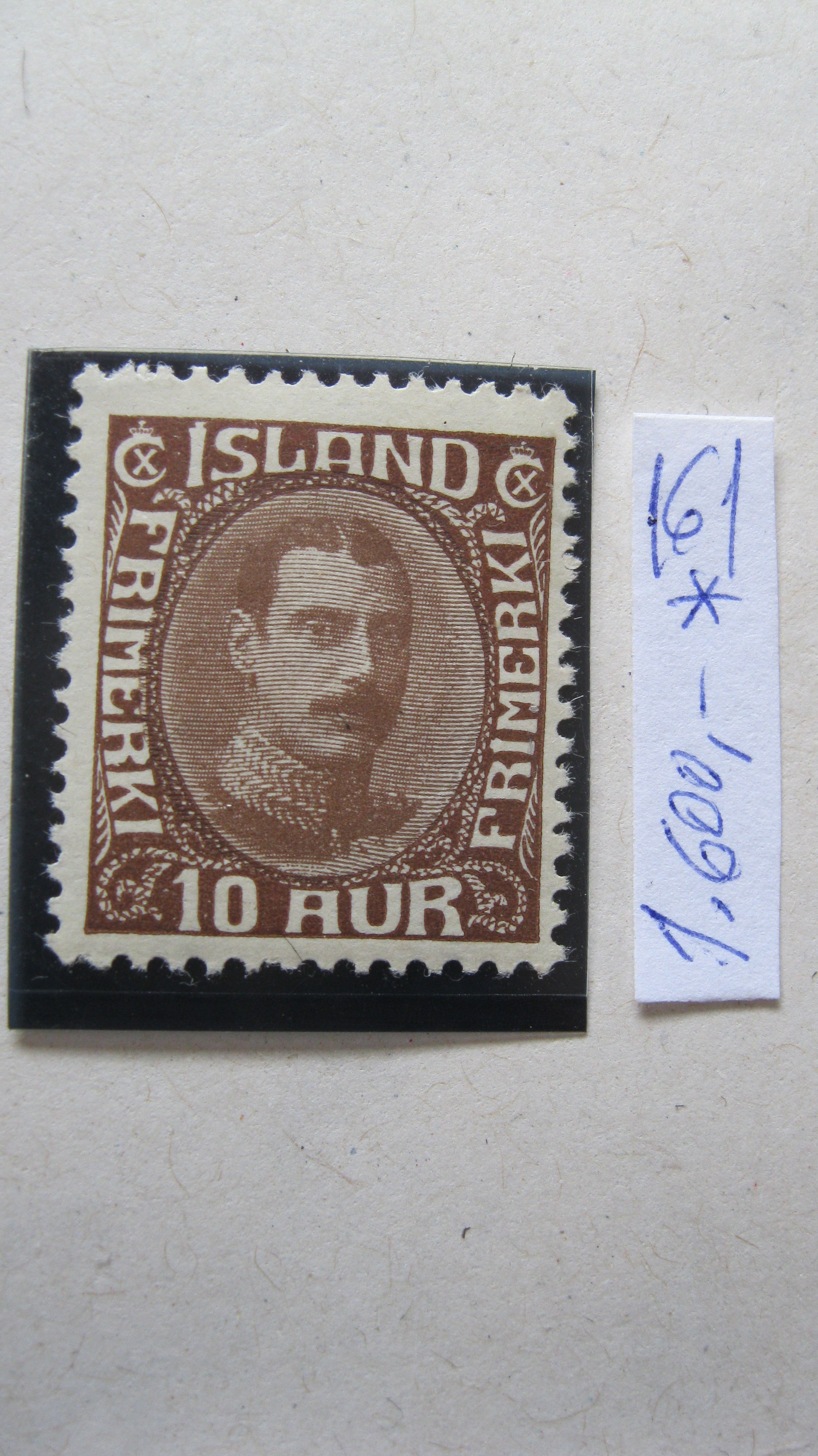 Island - čistá známka se stopou po nálepce katal. číslo 161 - Známky