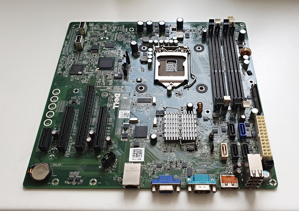 Dell PowerEdge T110 LGA1156 Motherboard 0V52N7 V52N7 100% funkčný - Počítače a hry
