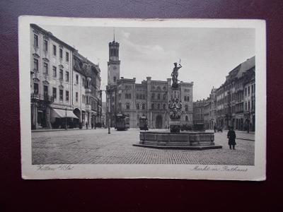 Německo Zittau   Dresden Sasko náměstí a radnice kašna 