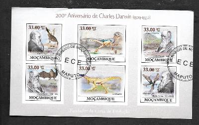 Mosambik 2009 - Darwin, Allosaurus, Lesothosaurus, Microraptor, upír..