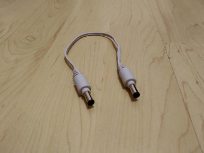 Propojovací kabel s kulatými konektory