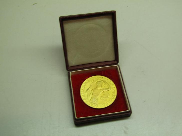 Stará kovová medaile kulturní jaro pražské mládeže 1959