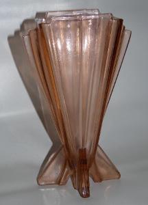 Váza moderna