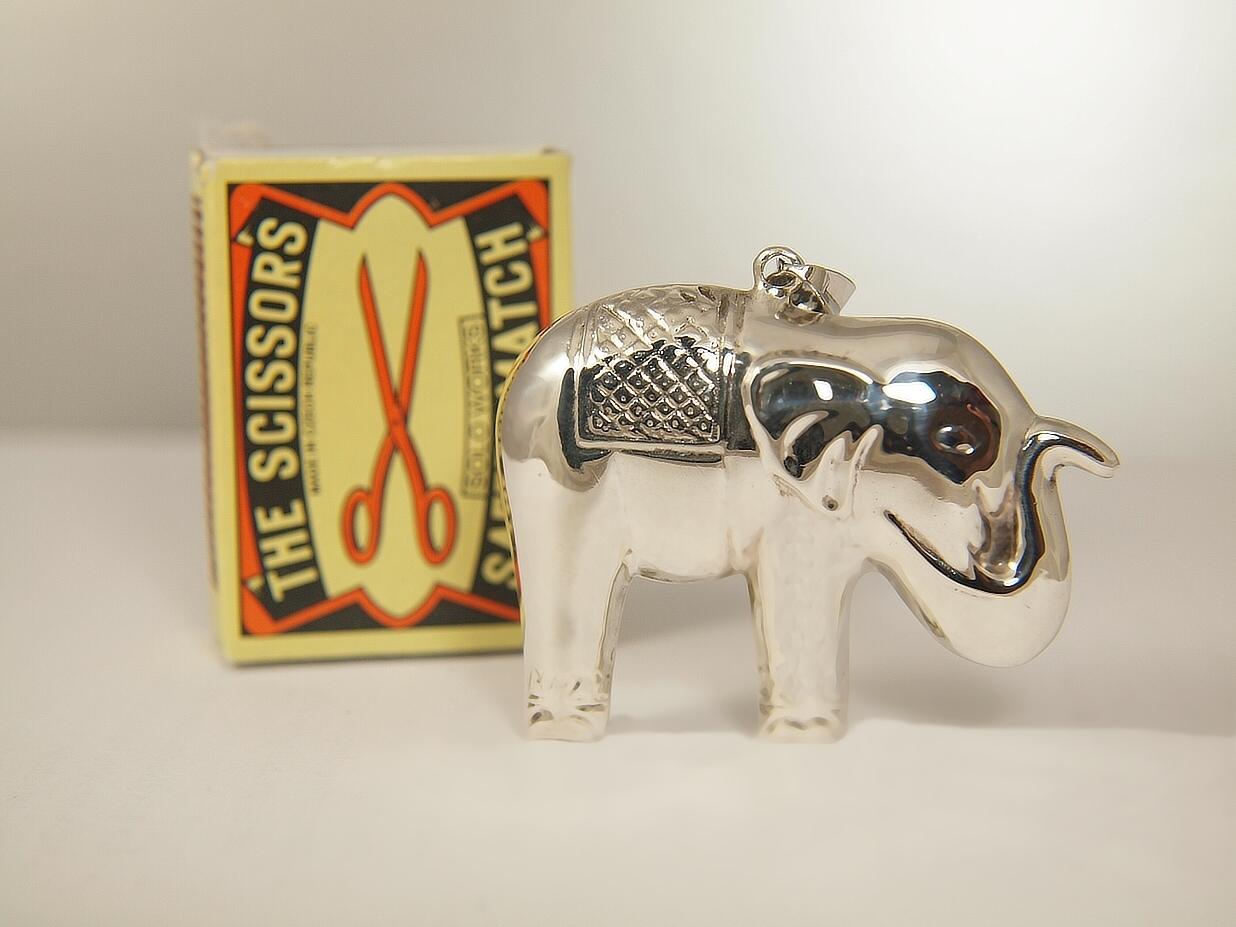 príves slon strieborný 925/000 - Starožitné šperky