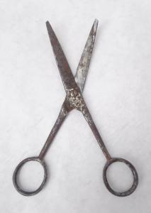 Staré zahnuté nůžky zn. KDS (15cm)