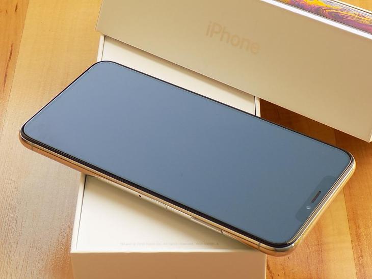 APPLE iPhone XS MAX 64GB Silver - ZÁRUKA - TOP STAV !! - Mobily a chytrá elektronika